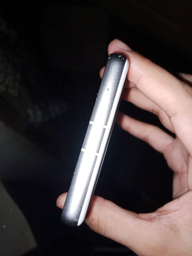 Google Pixel 7a 3