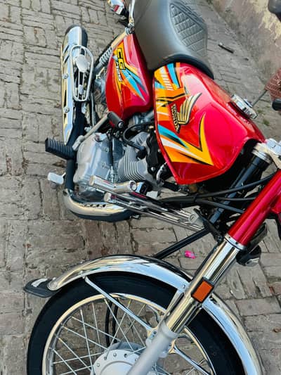 jis Bhai ko Honda 125 chiye lash pash Halat 