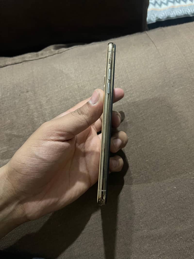 iphone 11 pro max 3