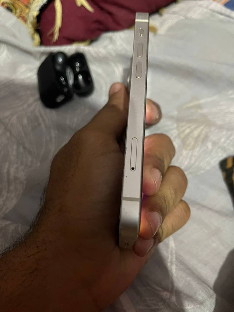 Apple iPhone 13 mini 3