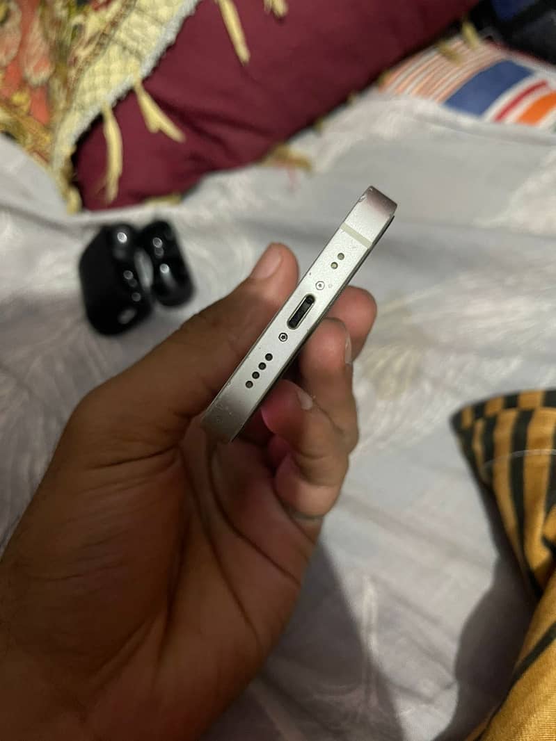 Apple iPhone 13 mini 5