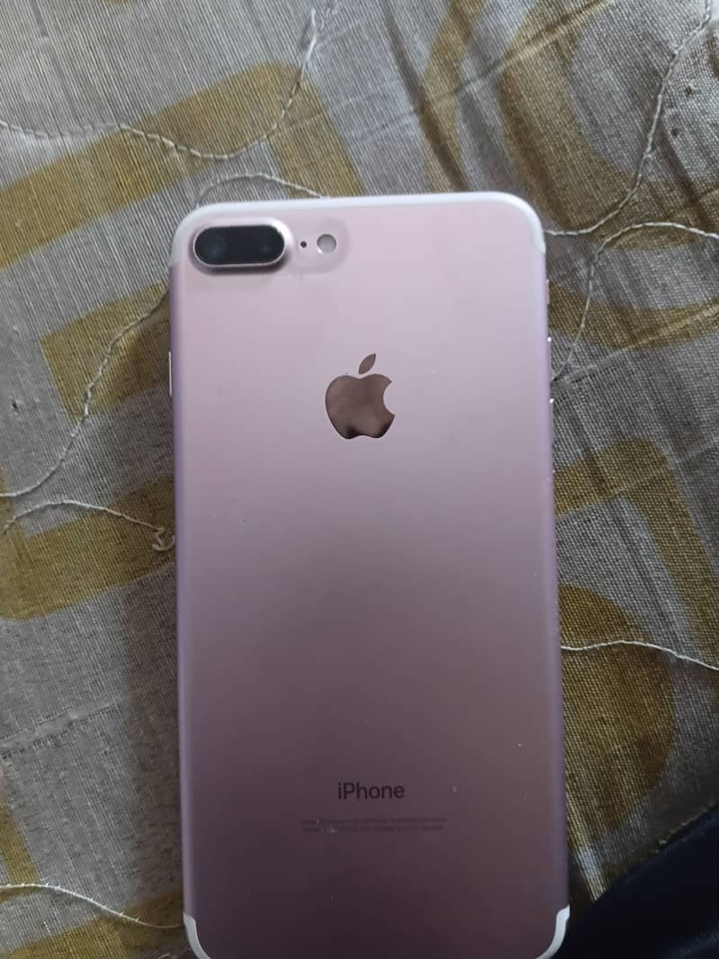 Apple iPhone 7 Plus 1