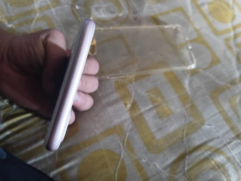 Apple iPhone 7 Plus 3