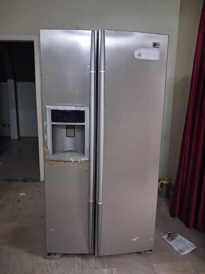 fridge or refrigerators double door