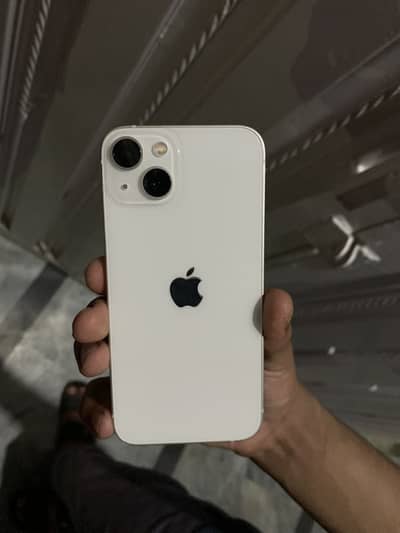 Apple iPhone 13