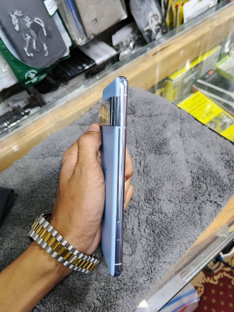 Google Pixel 8 Pro 2