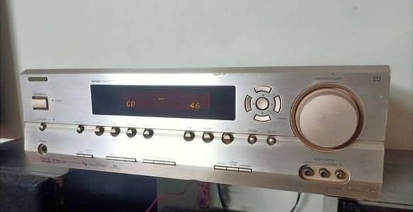 Onkyo 7.1  TX-SR504