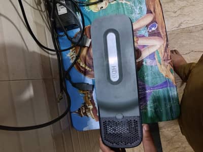 X box 360 100+ games install 10/9 condition 512Gb 2 wireless contoller