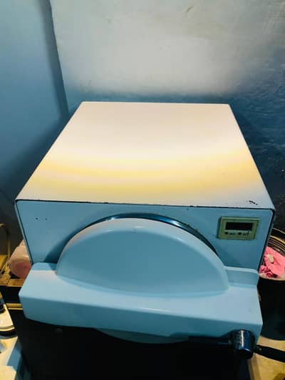 Medical instruments sterilizer (autoclave)