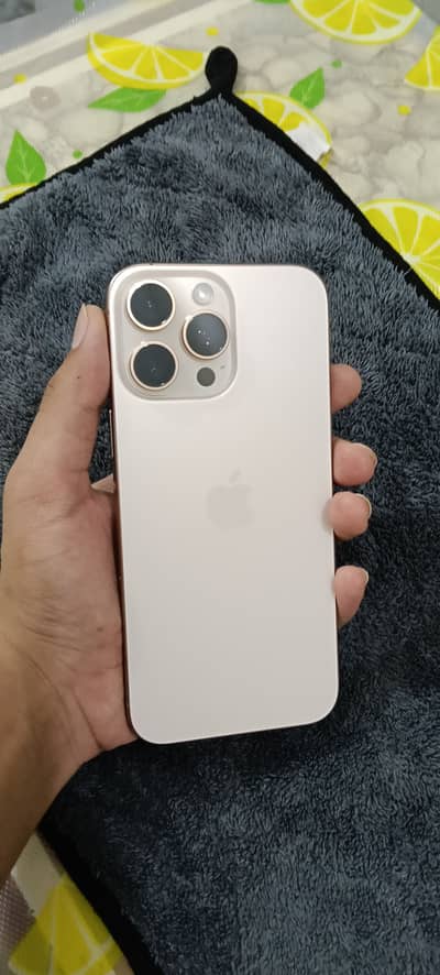 Apple iPhone 16 Pro Max