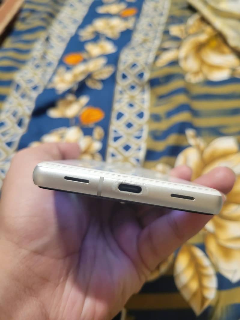 Google Pixel 7a 3