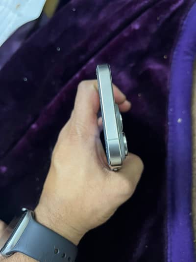 Apple iPhone 16 Pro