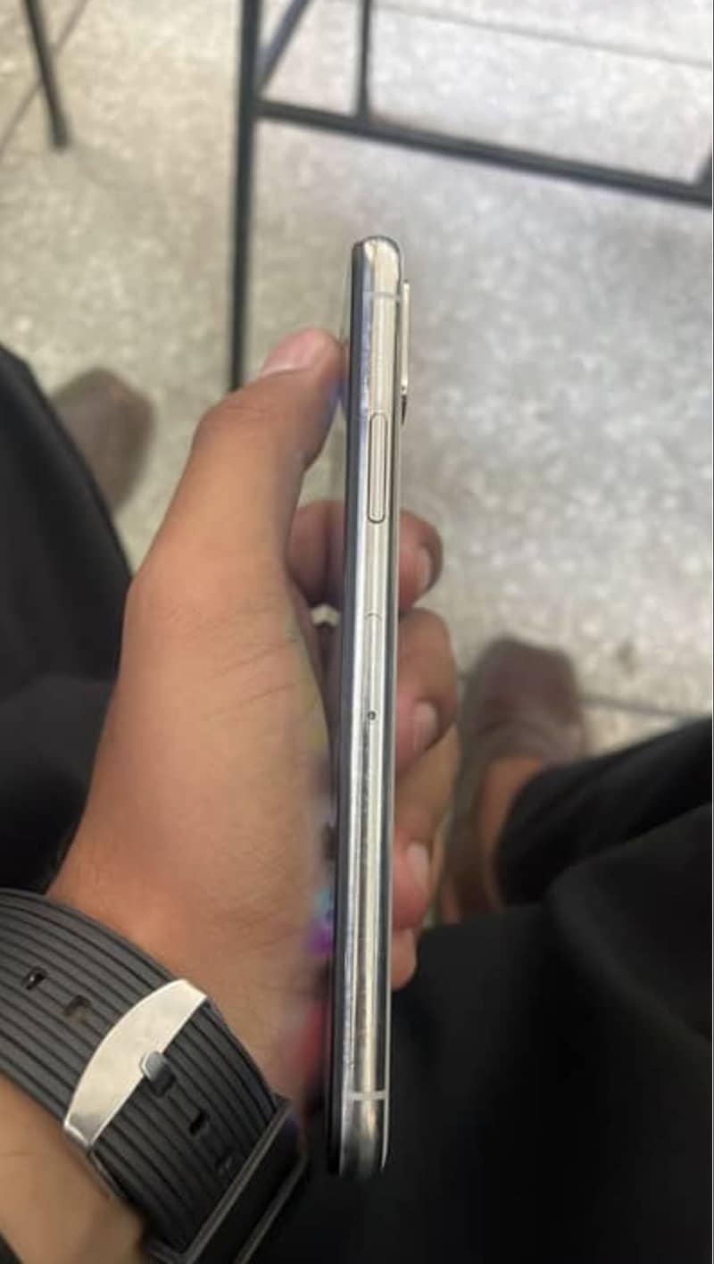 Apple iPhone X 2
