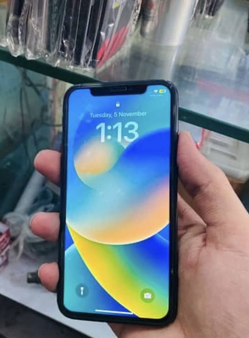 Apple iPhone X 3