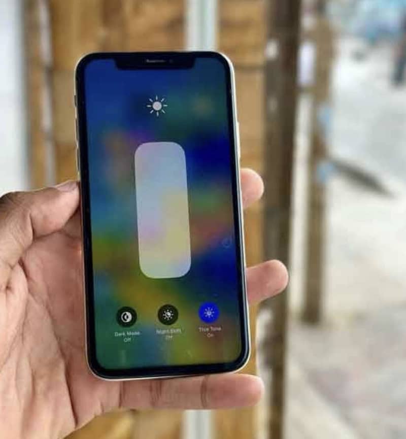Apple iPhone X 4