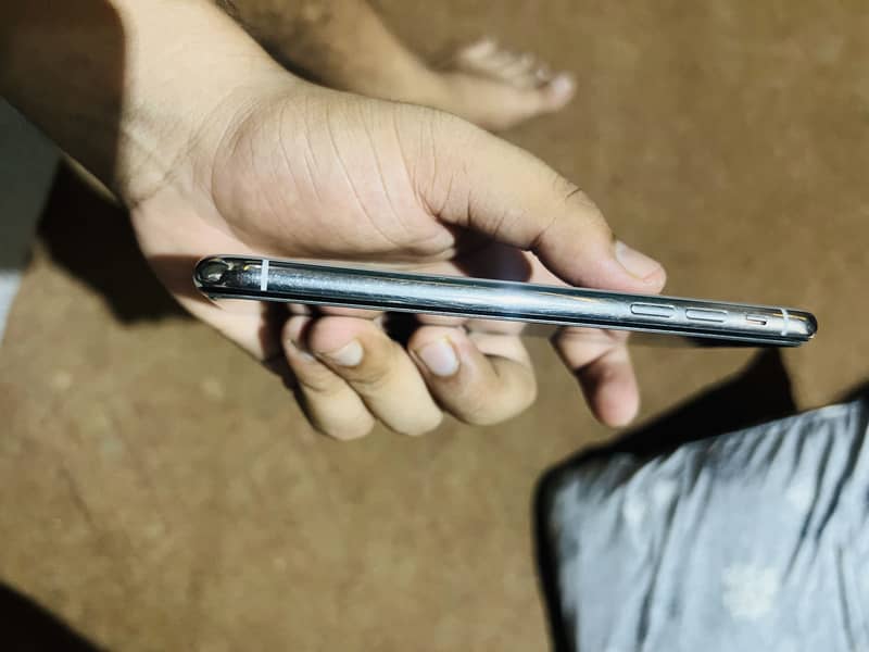 Apple iPhone X 1