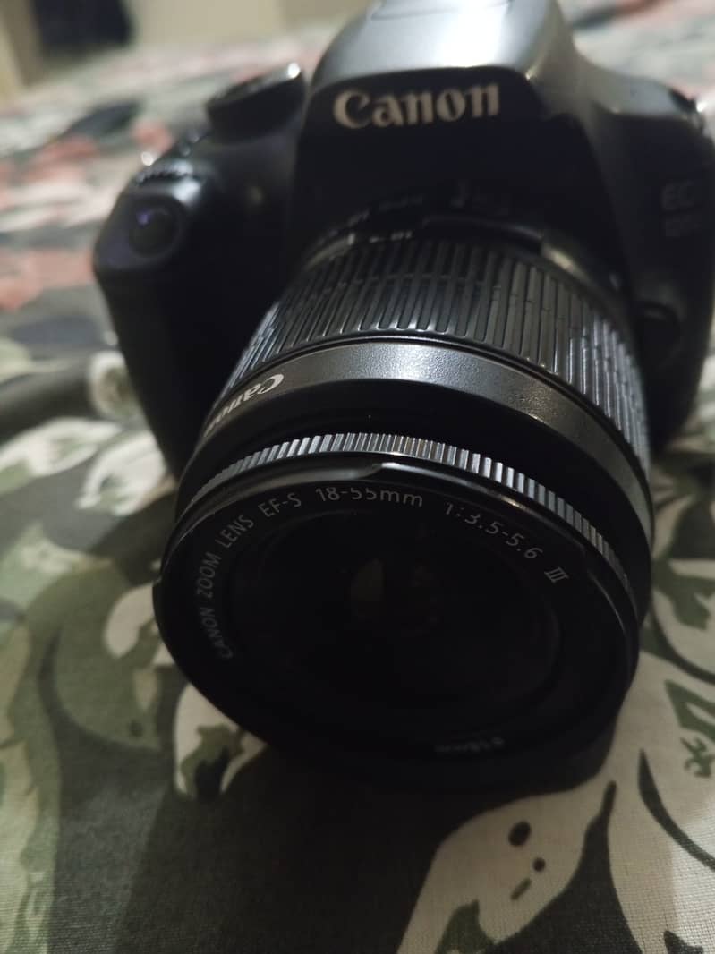DSLR CAMERA CANON EOS 0
