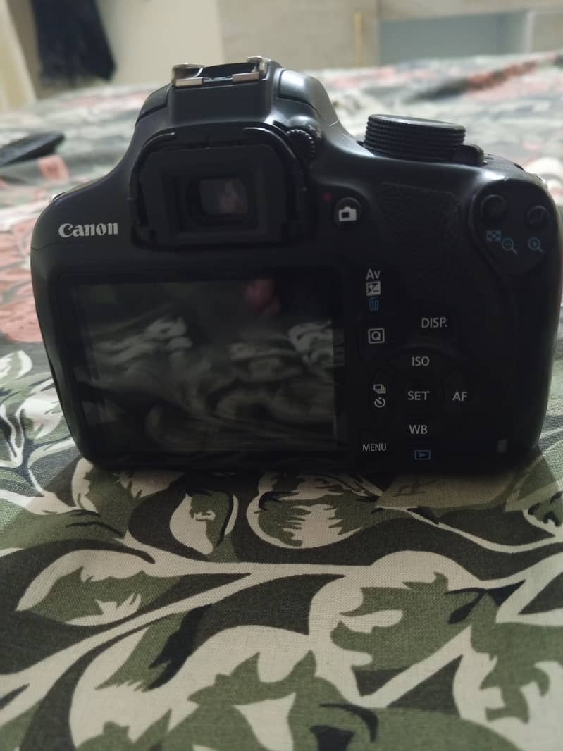 DSLR CAMERA CANON EOS 2