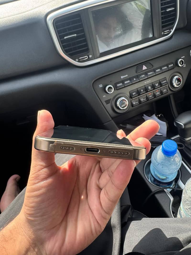 Iphone 16 Pro Max 3