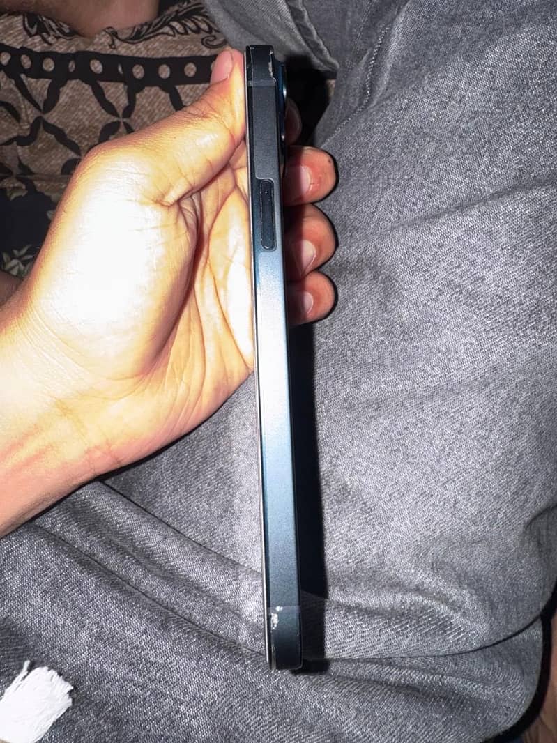Apple iPhone 14 plus 3