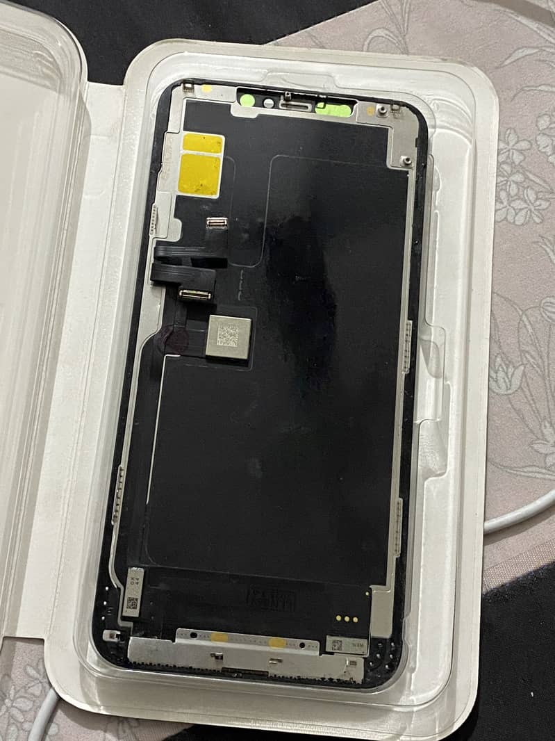 Iphone 11 pro max panel 0