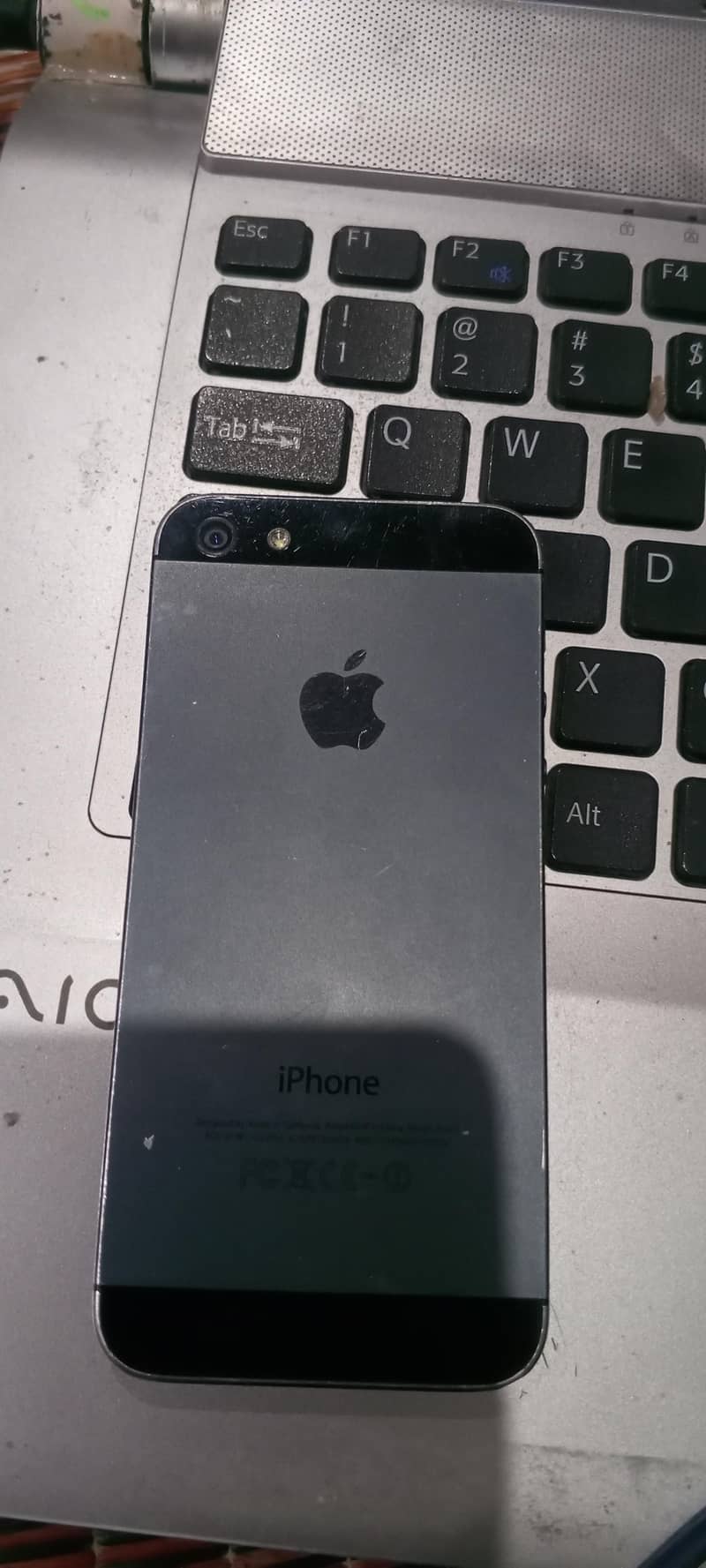 Apple iPhone 5 8