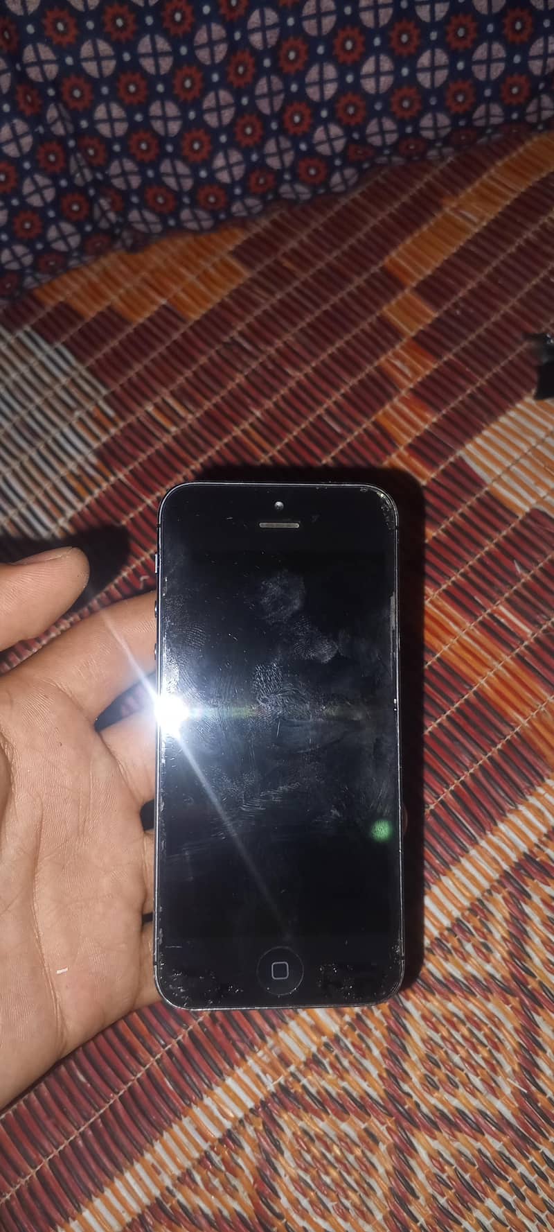 Apple iPhone 5 9
