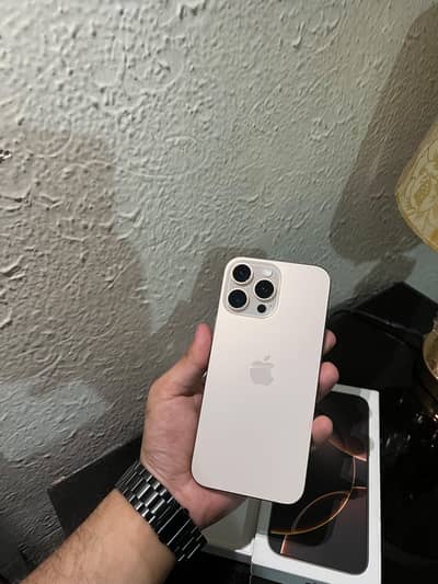 Apple iPhone 16 Pro Max