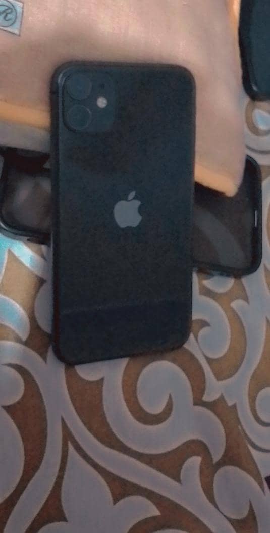 Apple iPhone 11 0