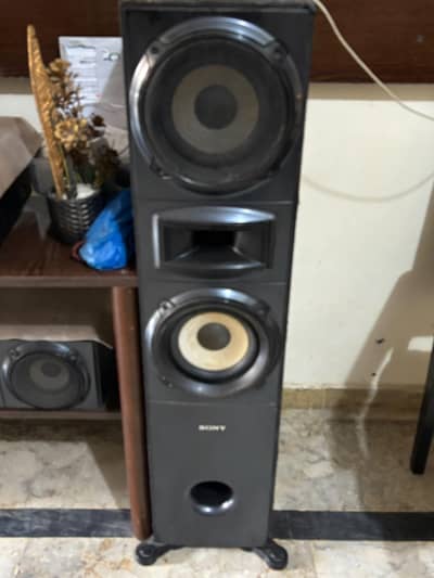 7 set of speakers and amp