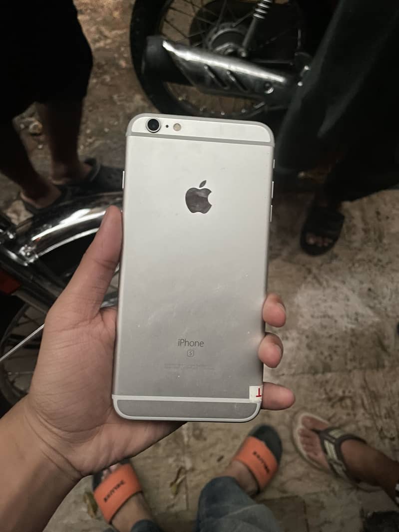 Apple iPhone 6S Plus 0