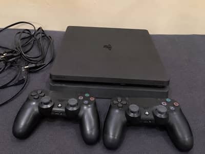 Play station 4 slim sealed