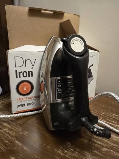 Dawlance dry iron