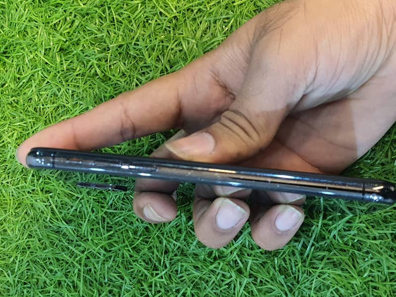 Apple iPhone X 2