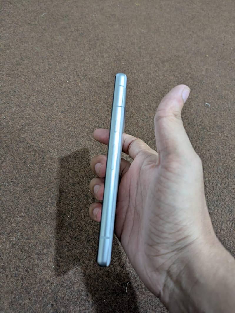 Google Pixel 7a 2