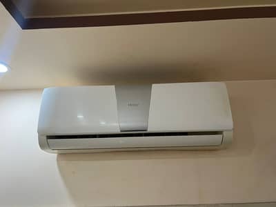 HAIER 1 TON GOOD CONDITION