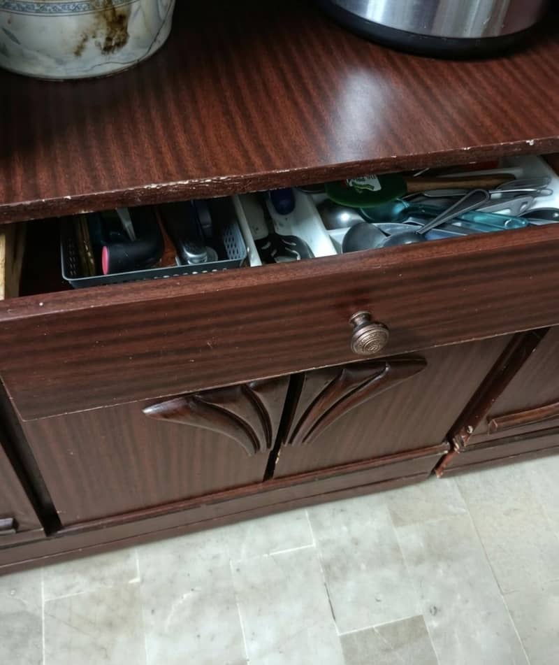 kitchen divider 1