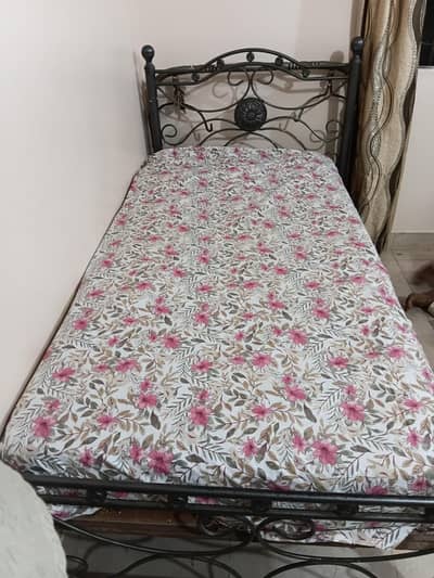 heavy iron single bed with mattres
