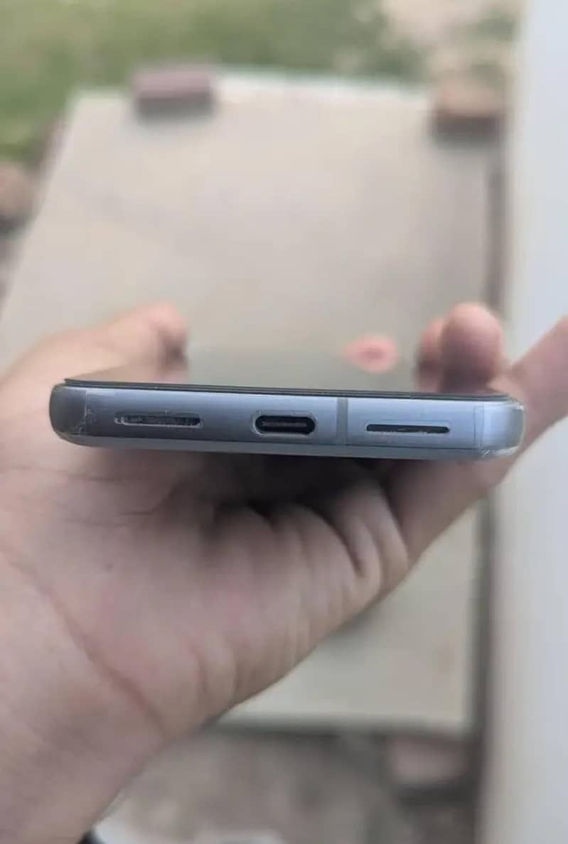 Google Pixel 8 2