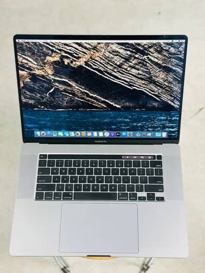 MAC PRO (2019) i7 (16/512gb) 16 inch (4gb GPU) (MODEL A2141)