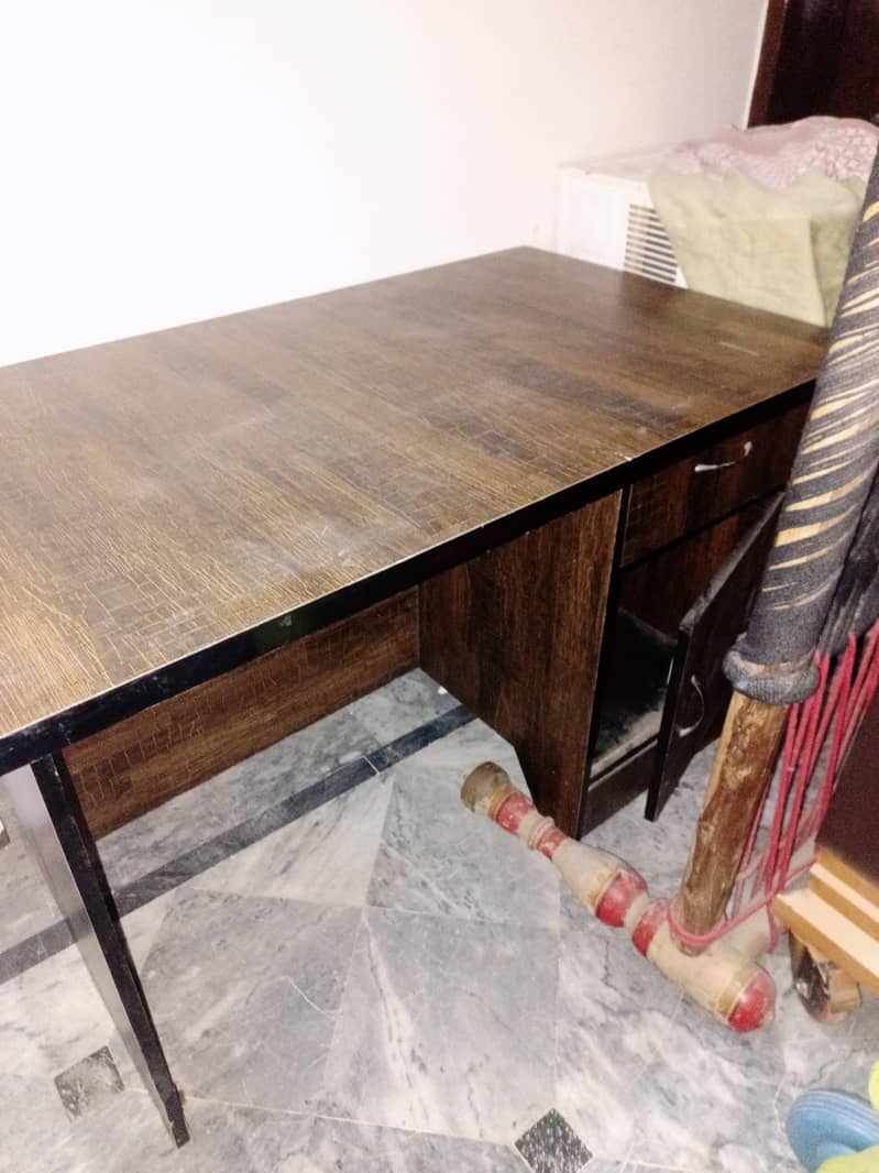 reception table 1