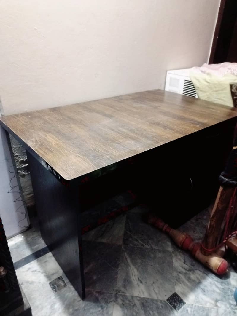 reception table 4