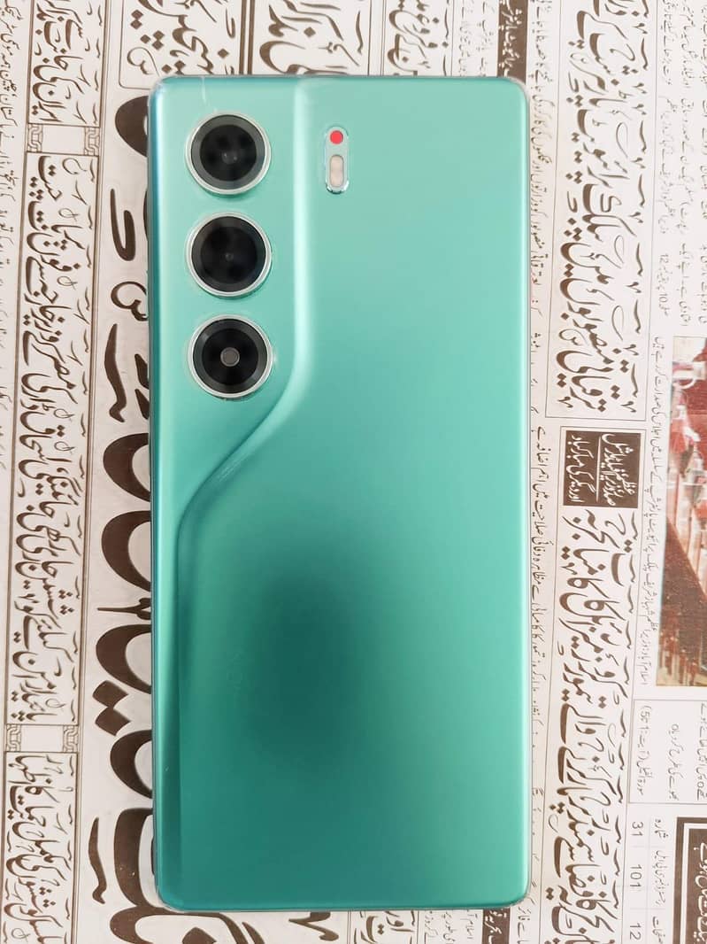Tecno CAMON 40 2