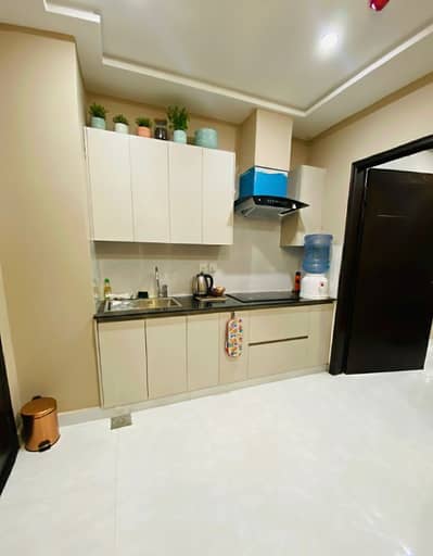 1 BHK Apartment Parkhouse Gulberg Per Day Rent