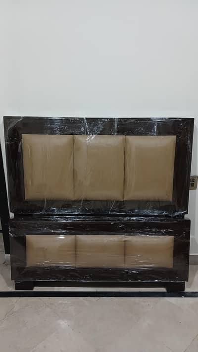Original Wood 3 Single Bed 1 Doble Bed