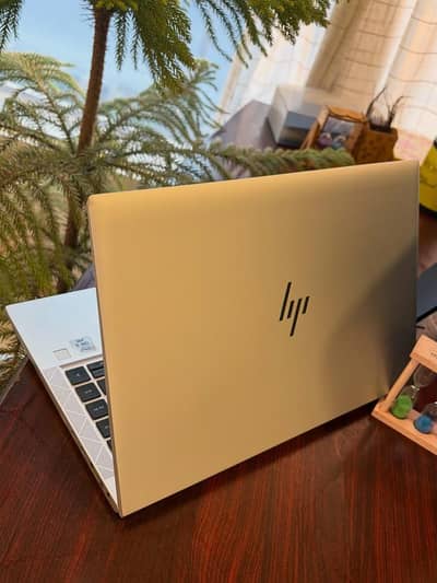 HP ELITEBOOK 840 G6 EXCELLENT CONDITION ALL OK WITH TOUCH SCREEN