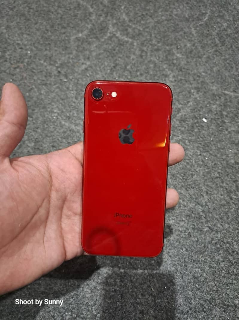 Apple iPhone 8 1