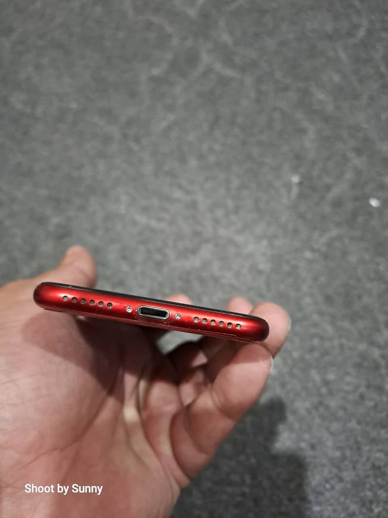 Apple iPhone 8 3
