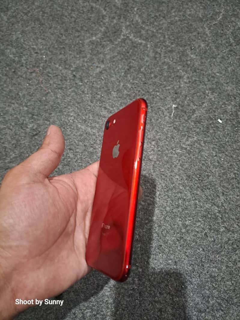 Apple iPhone 8 4