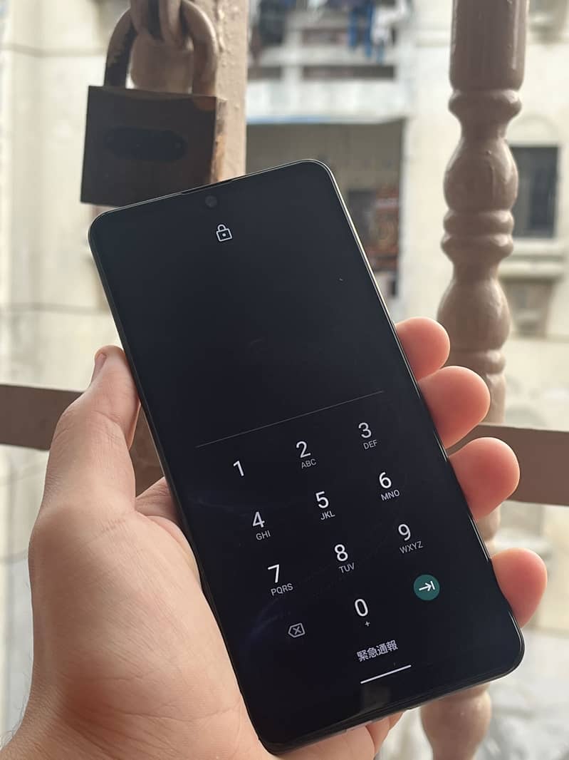Aquos Zero 5G Basic 2